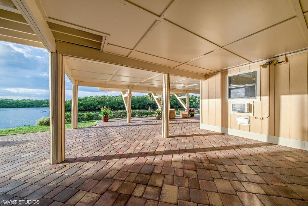 BAY POINT CONDO - Residential
