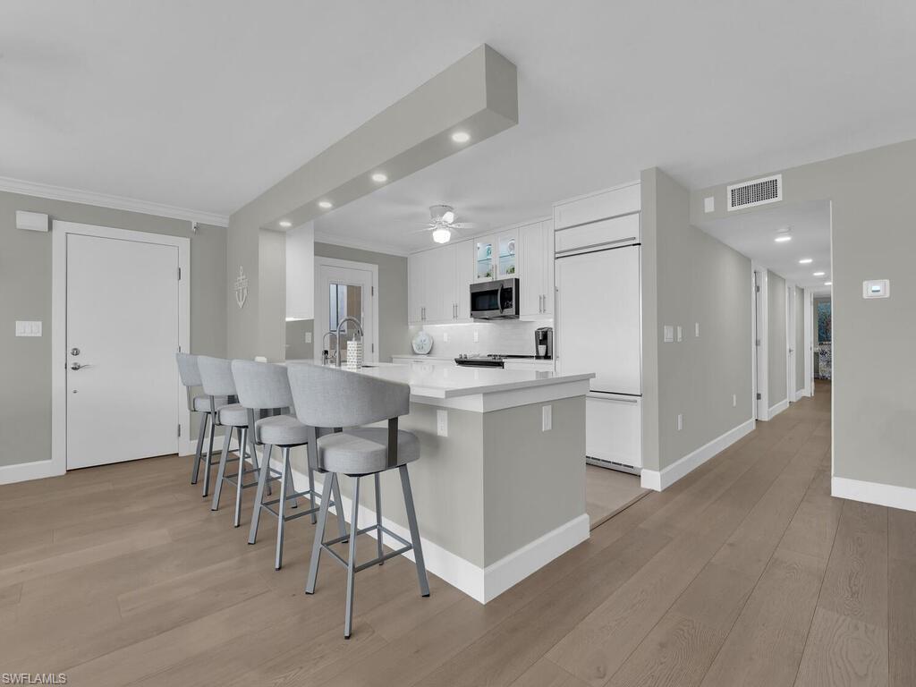 222 Harbour DR 103
