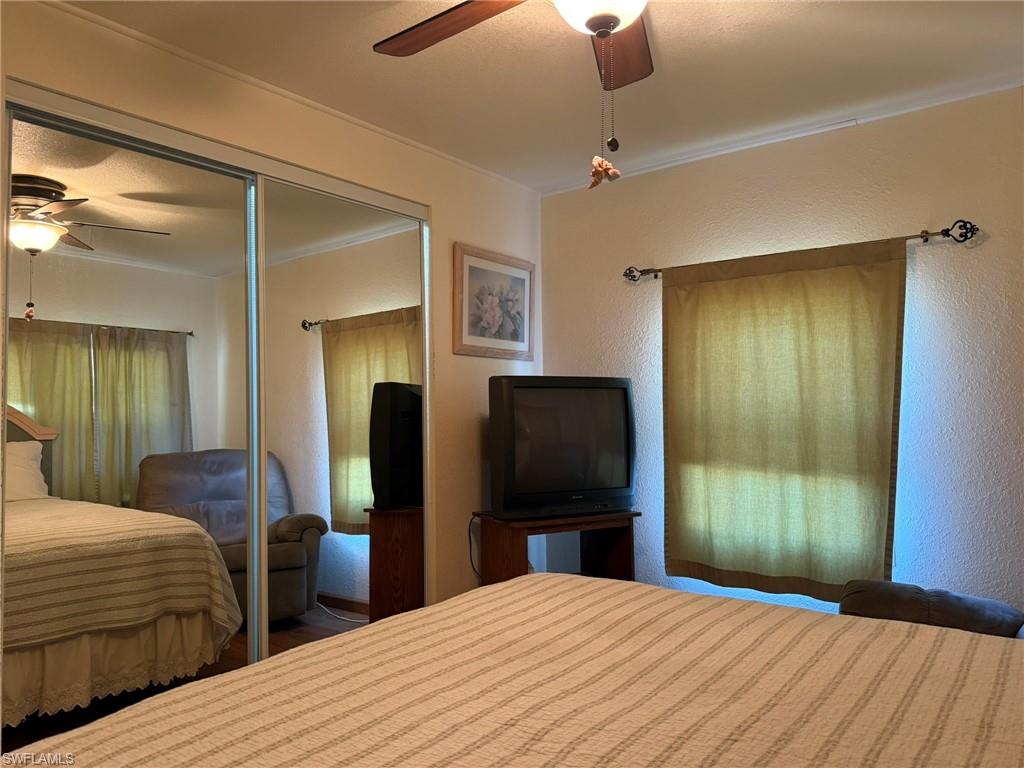 MOBILE MANOR - Residential