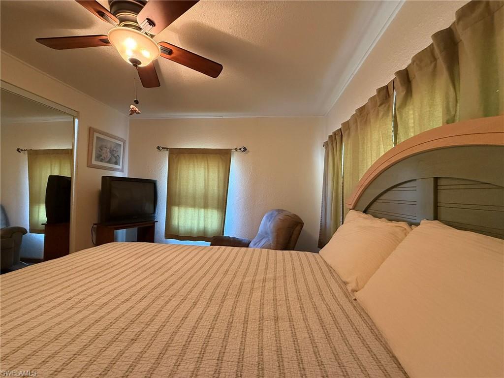 MOBILE MANOR - Residential