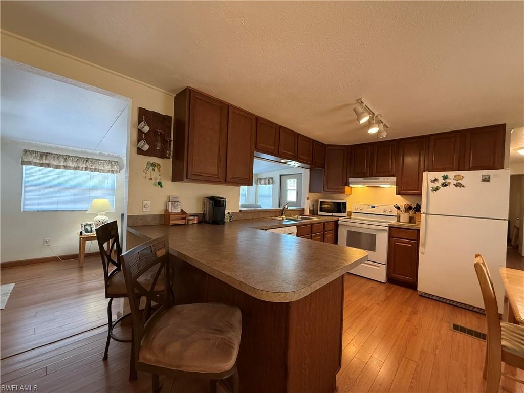 MOBILE MANOR - Residential