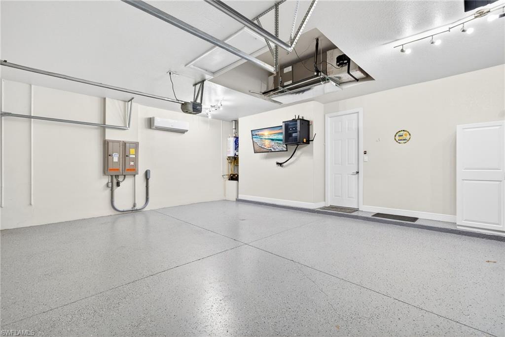 BELLE LAGO - Residential