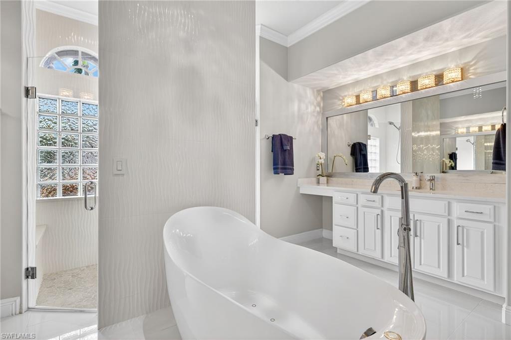 BELLE LAGO - Residential