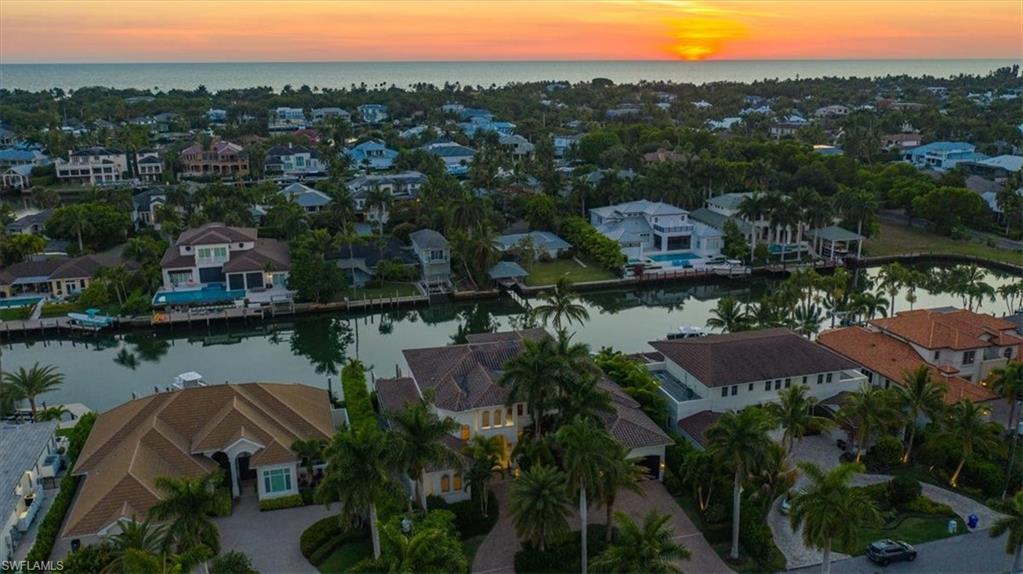 AQUALANE SHORES - Residential