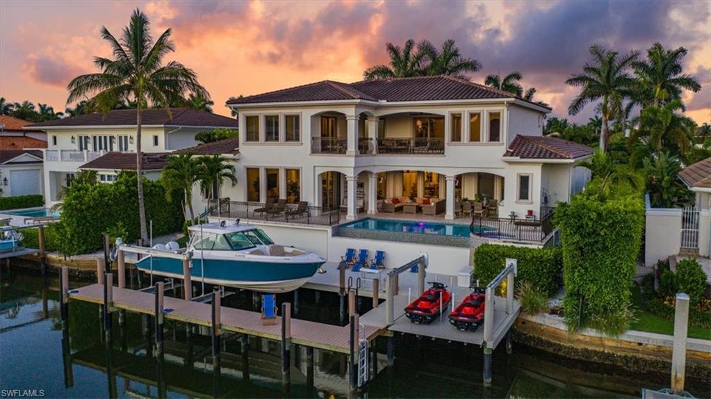 AQUALANE SHORES - Residential