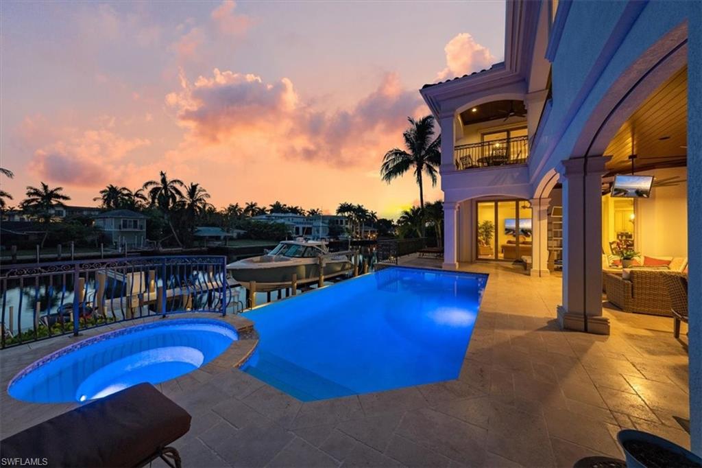 AQUALANE SHORES - Residential