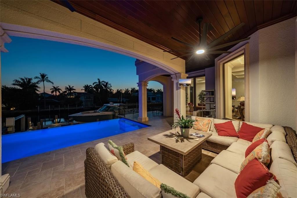 AQUALANE SHORES - Residential