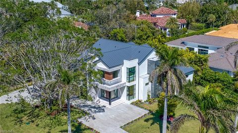 1800 Crayton RD NAPLES FL 34102
