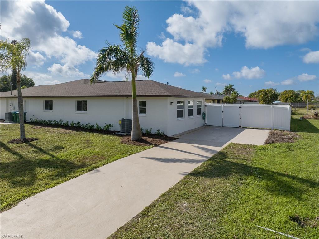 CAPE CORAL - Residential