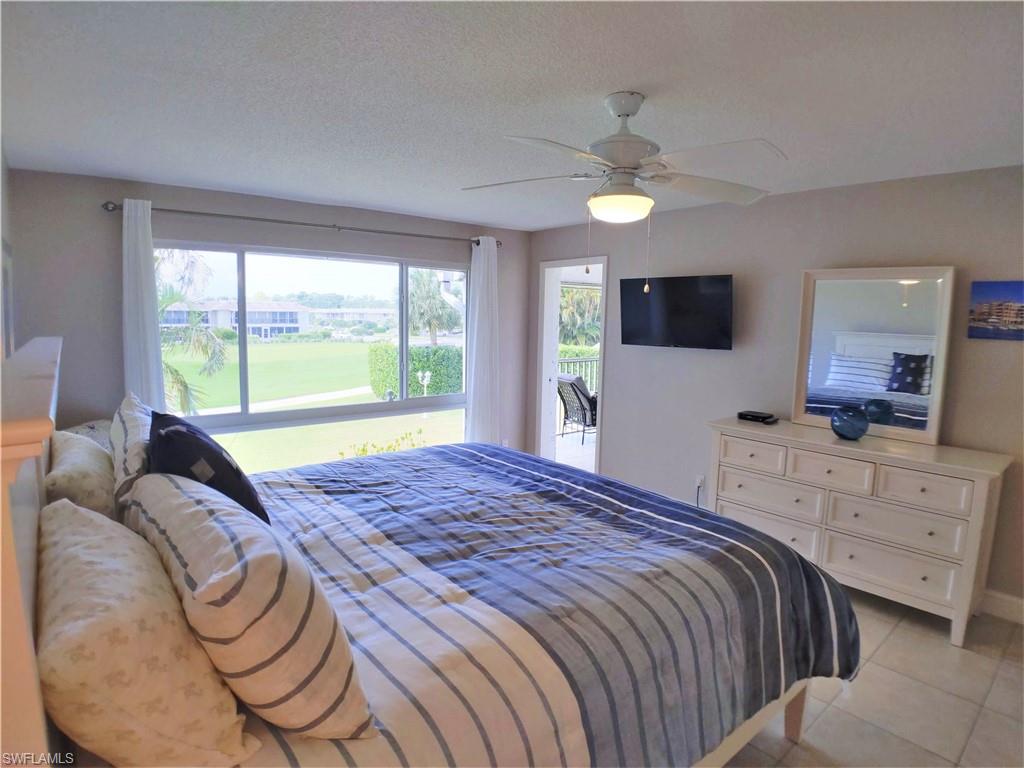 GLADES COUNTRY CLUB - Residential Lease