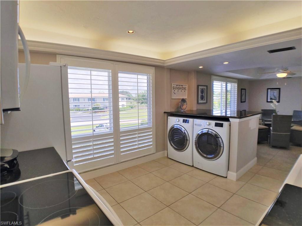 GLADES COUNTRY CLUB - Residential Lease