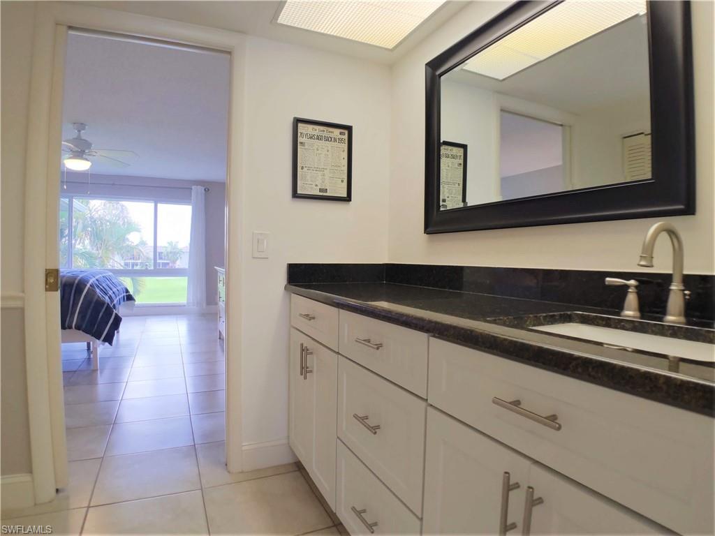 GLADES COUNTRY CLUB - Residential Lease