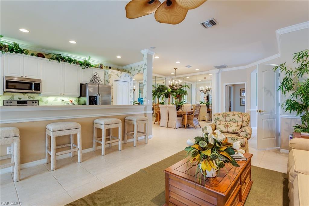 COLONIAL LINKS - Residential