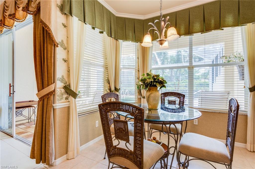 COLONIAL LINKS - Residential