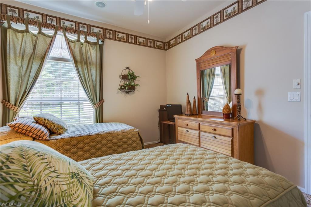 COLONIAL LINKS - Residential