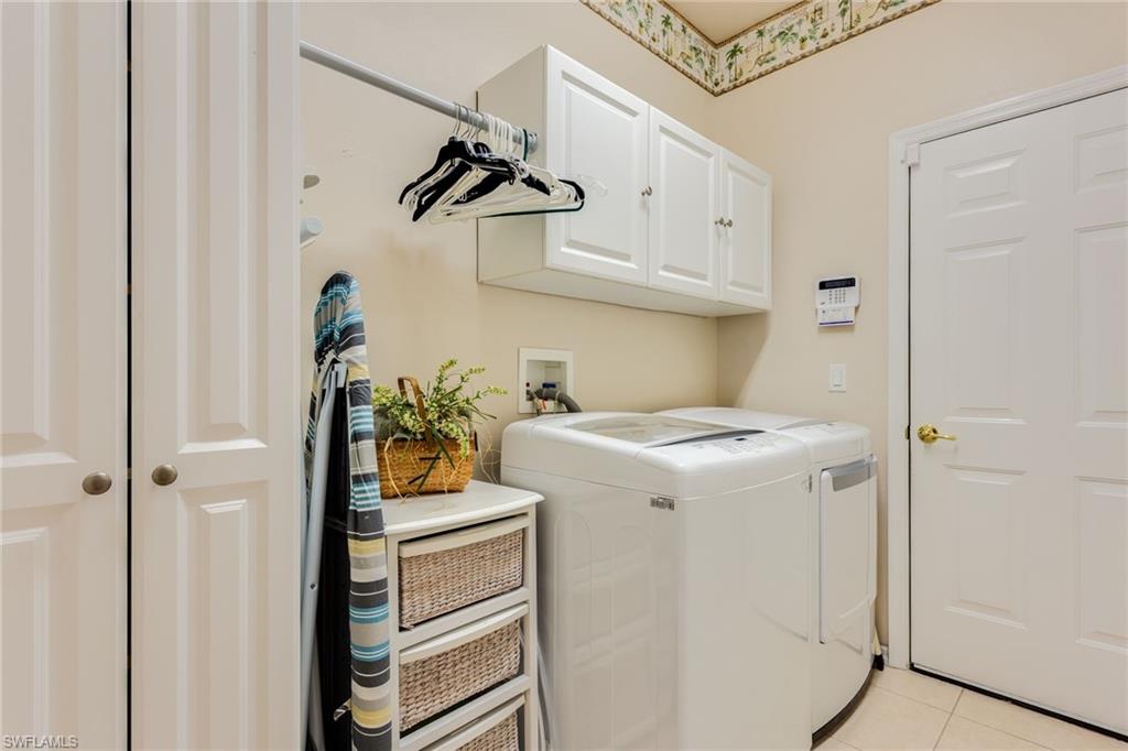 COLONIAL LINKS - Residential