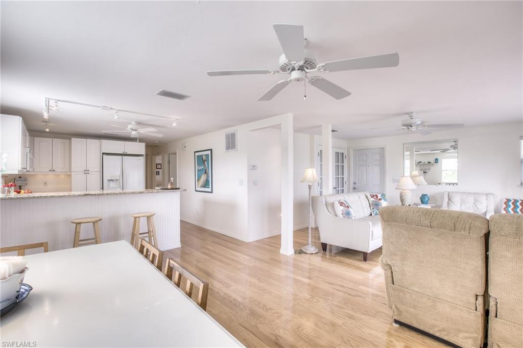 ISLAND SHORES - Residential