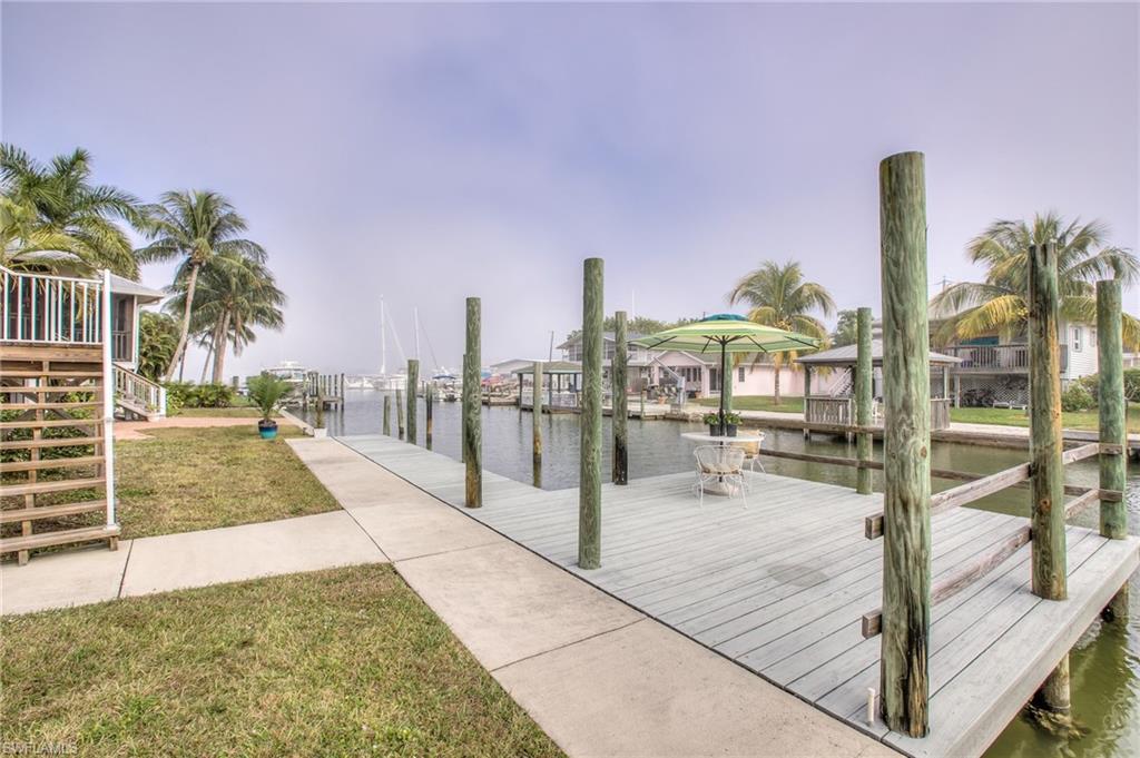 ISLAND SHORES - Residential