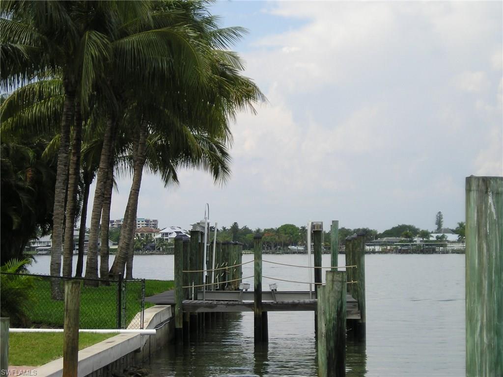 ISLAND SHORES - Residential