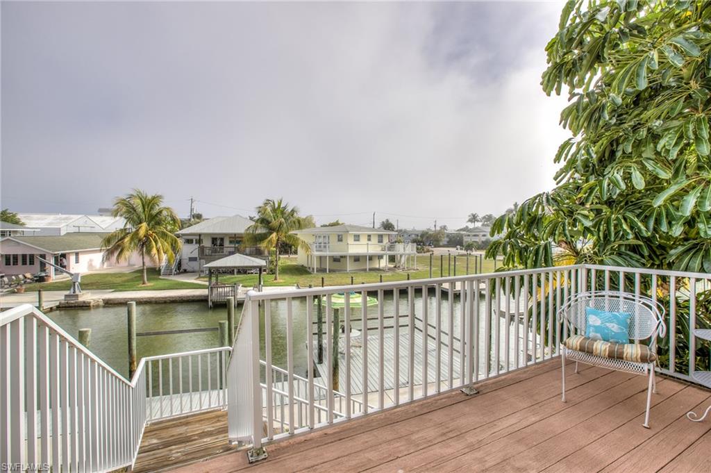 ISLAND SHORES - Residential