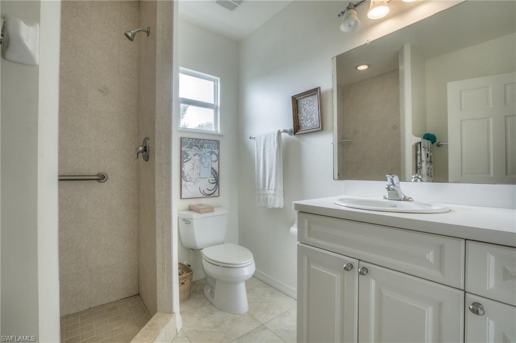 ISLAND SHORES - Residential