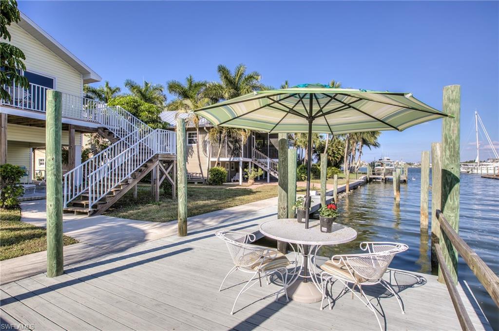 ISLAND SHORES - Residential