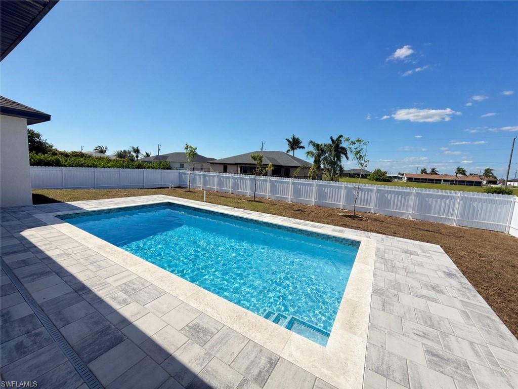 CAPE CORAL - Residential