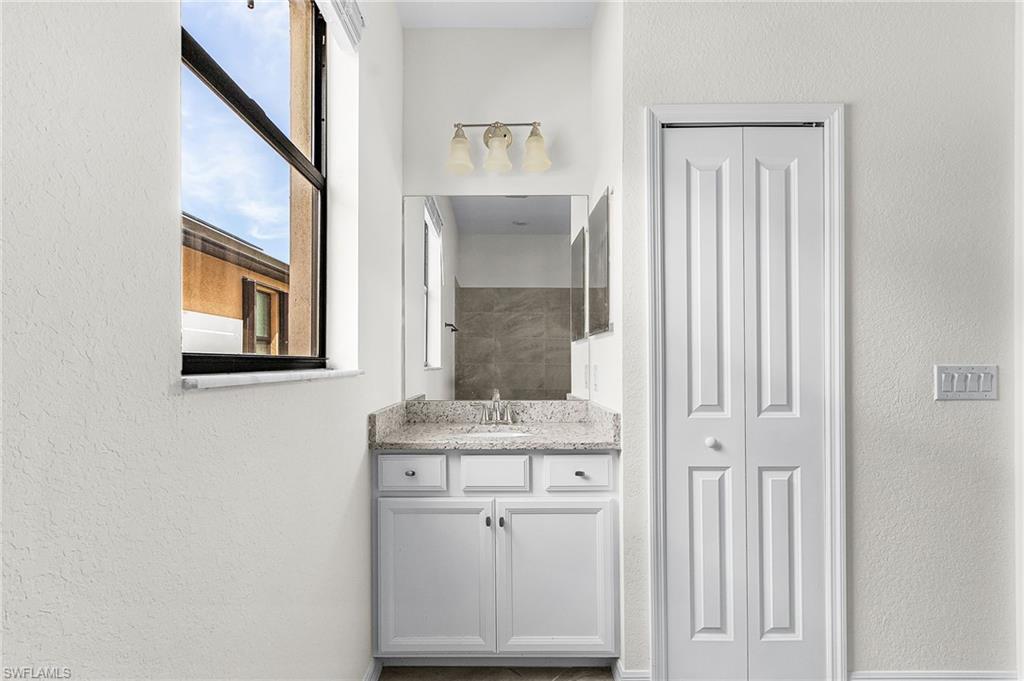 PORTICO - Residential