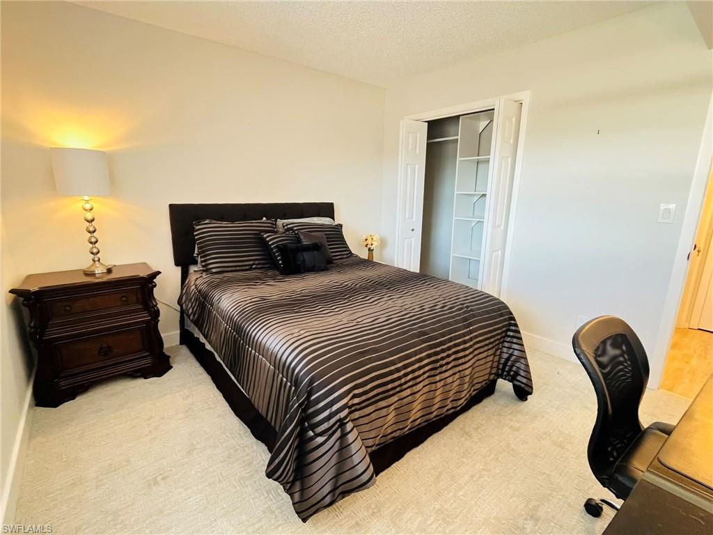 COUNTRY CLUB MANOR - Residential Lease