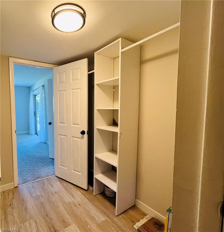 COUNTRY CLUB MANOR - Residential Lease