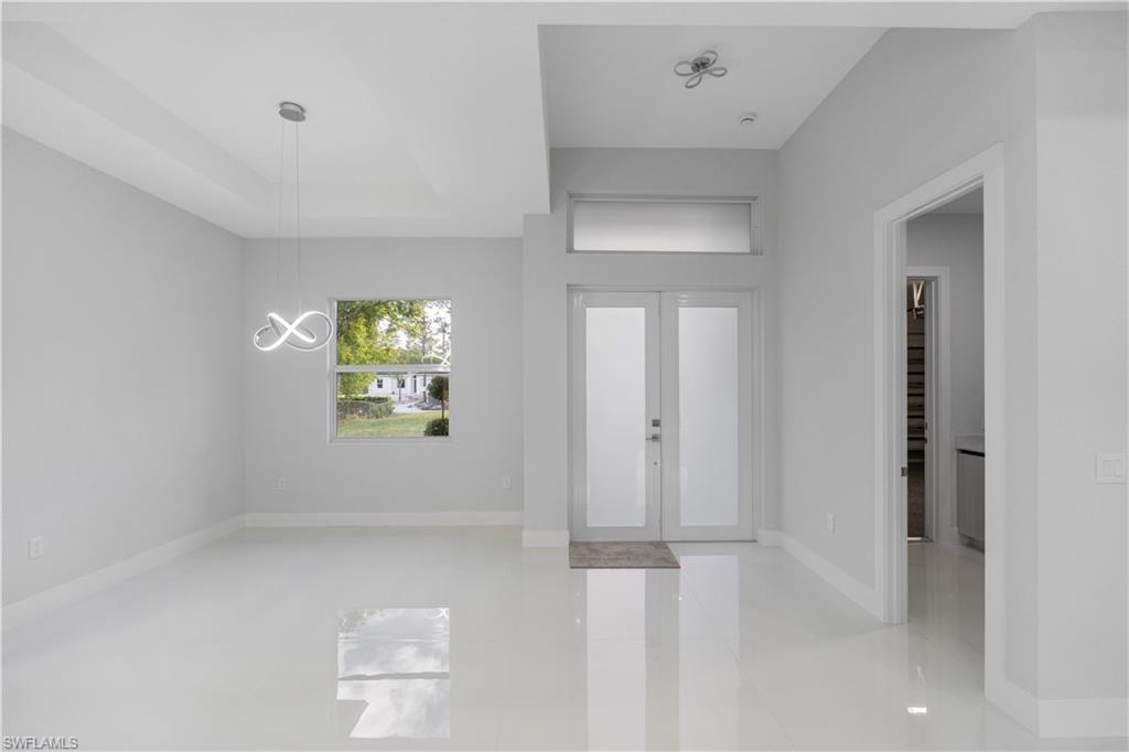 GOLDEN GATE ESTATES - Residential