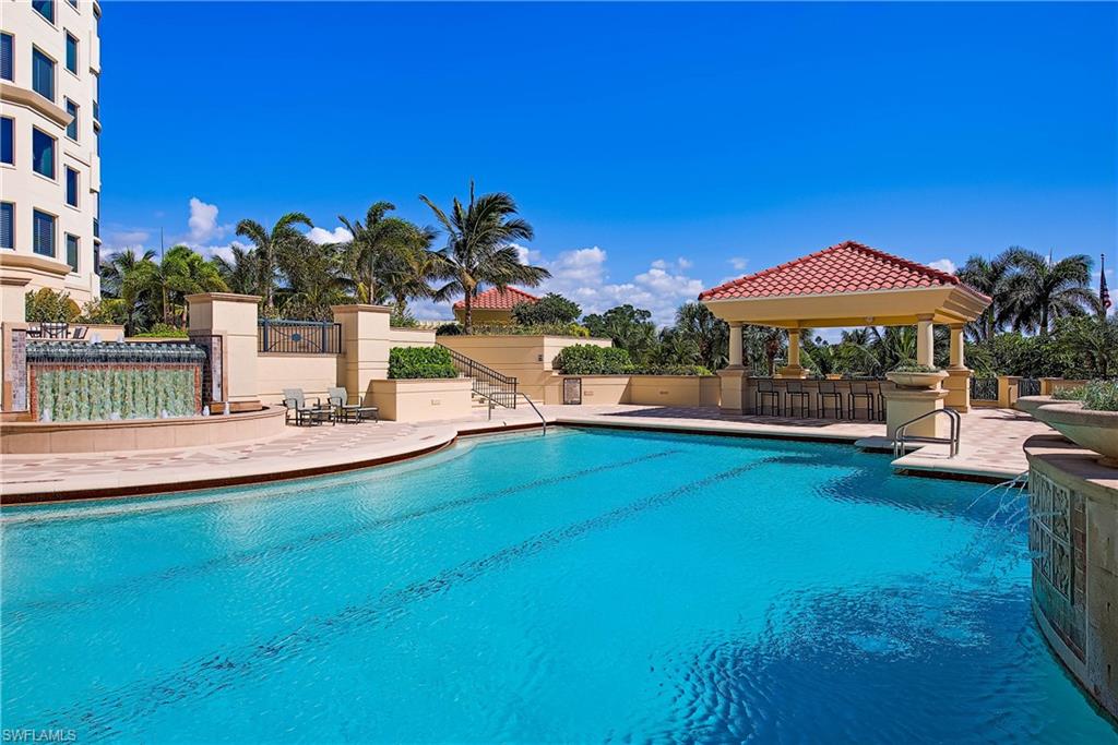 SEASONS AT NAPLES CAY - Residential