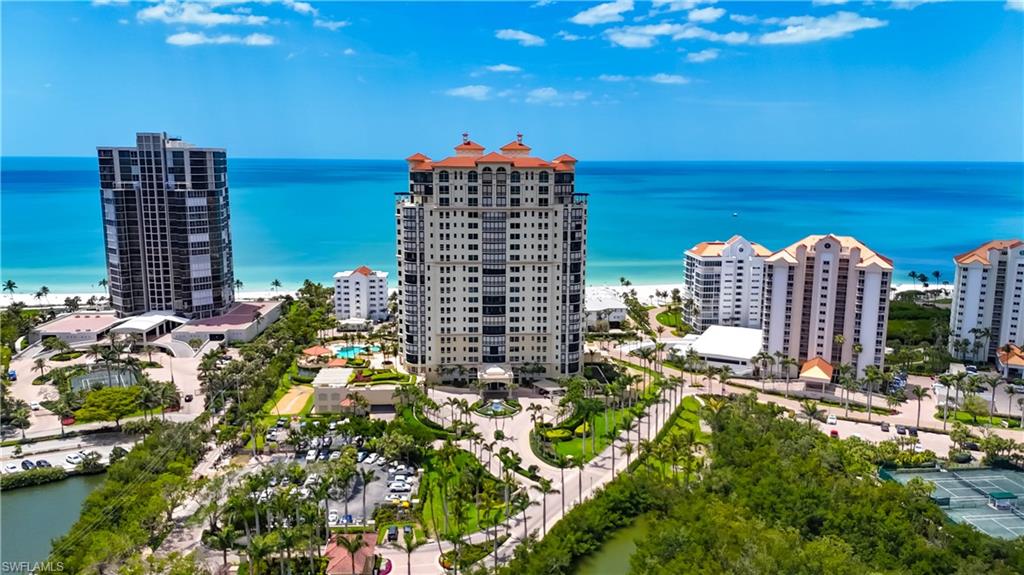 SEASONS AT NAPLES CAY - Residential