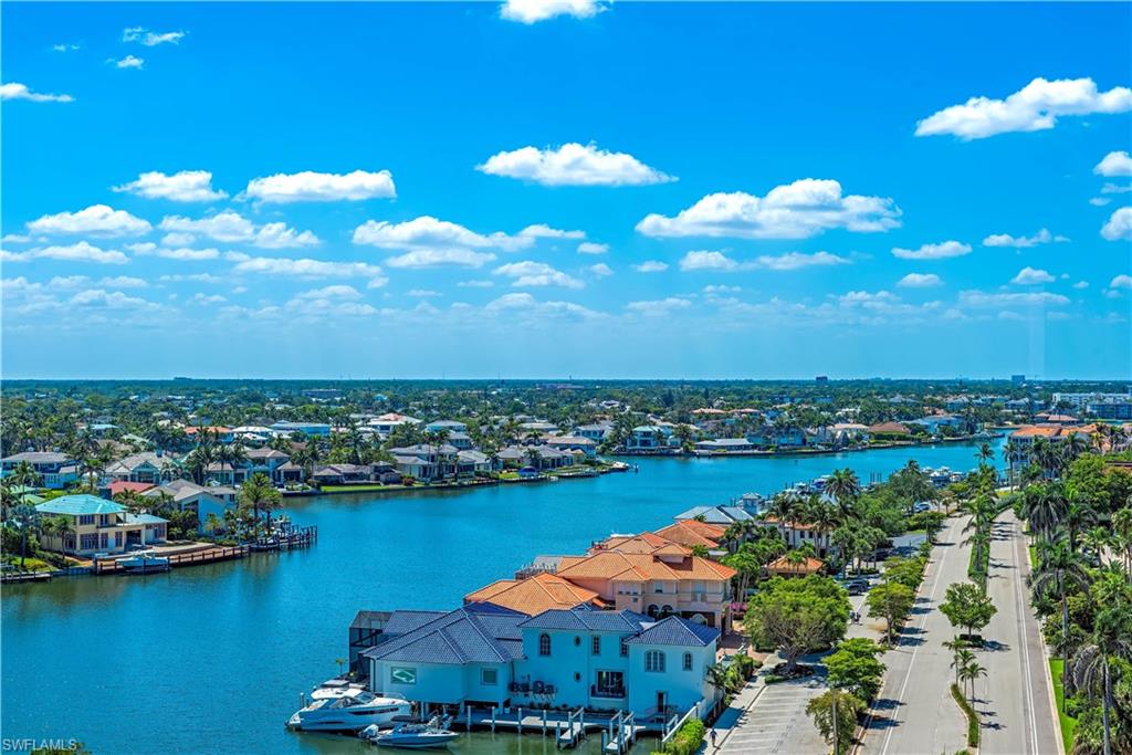 SEASONS AT NAPLES CAY - Residential