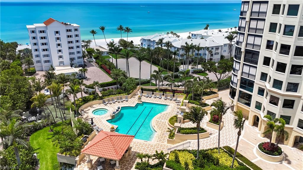 SEASONS AT NAPLES CAY - Residential