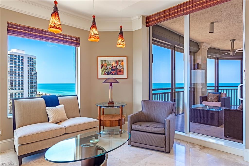 SEASONS AT NAPLES CAY - Residential