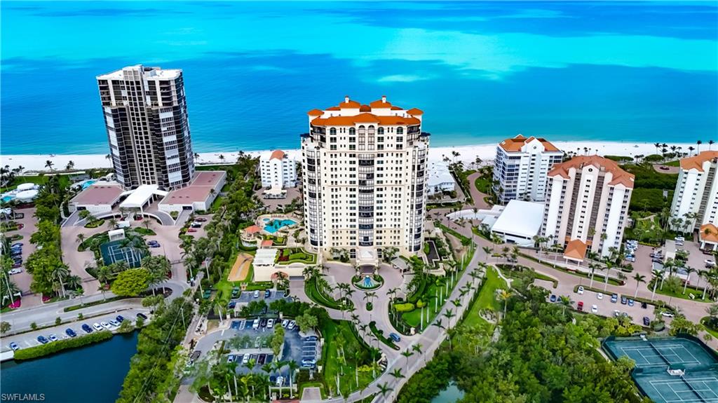 SEASONS AT NAPLES CAY - Residential