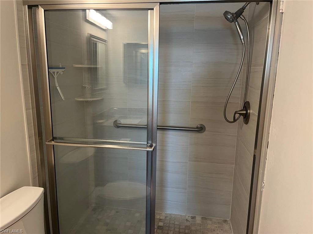 SEVEN LAKES - Residential