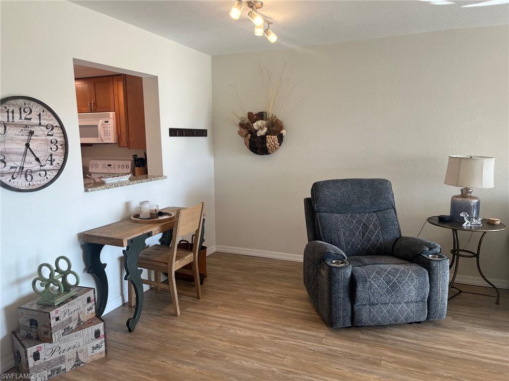 SEVEN LAKES - Residential