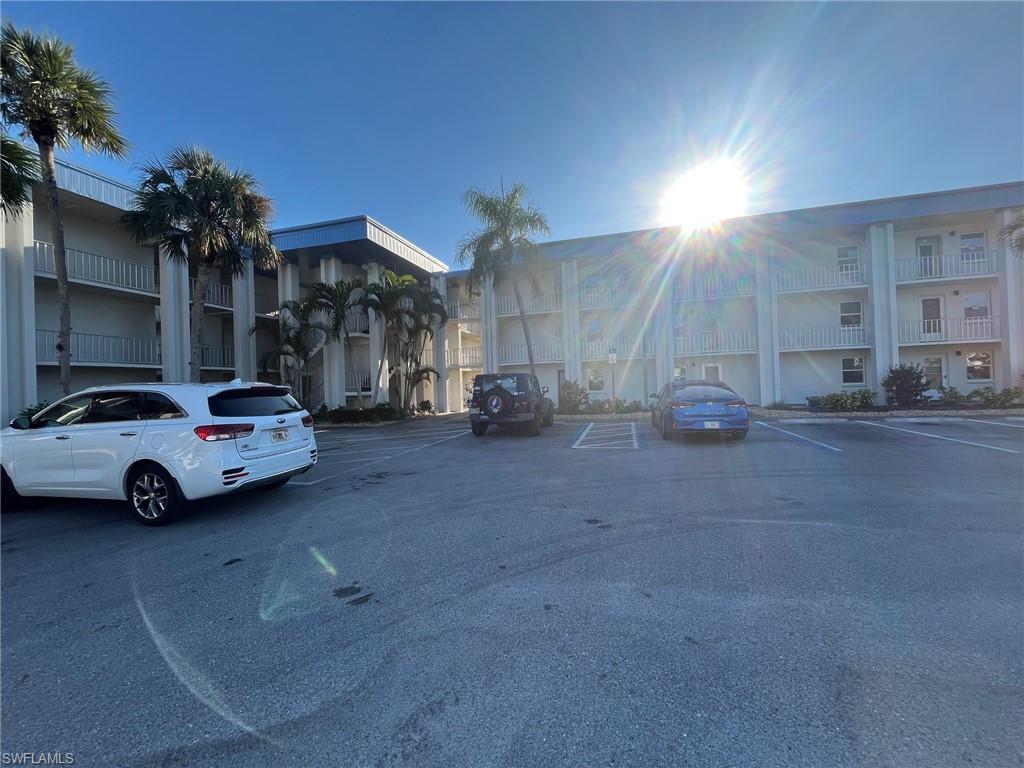 SEVEN LAKES - Residential