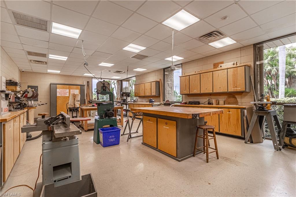 SEVEN LAKES - Residential