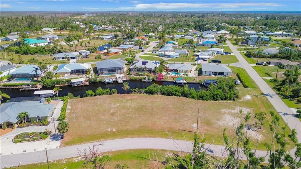 CHARLOTTE SHORES - Land