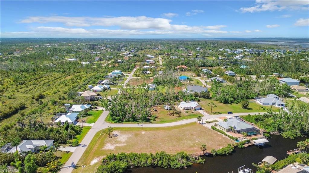 CHARLOTTE SHORES - Land