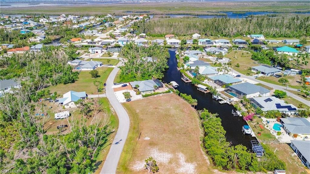 CHARLOTTE SHORES - Land