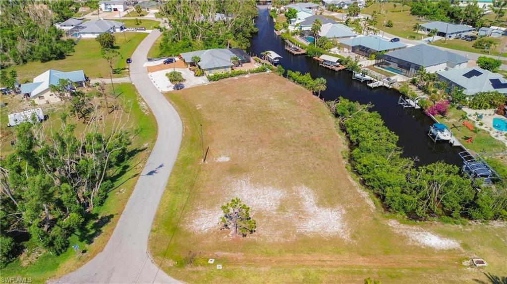 CHARLOTTE SHORES - Land