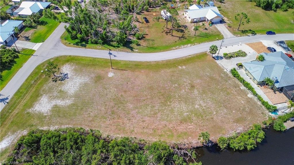 CHARLOTTE SHORES - Land