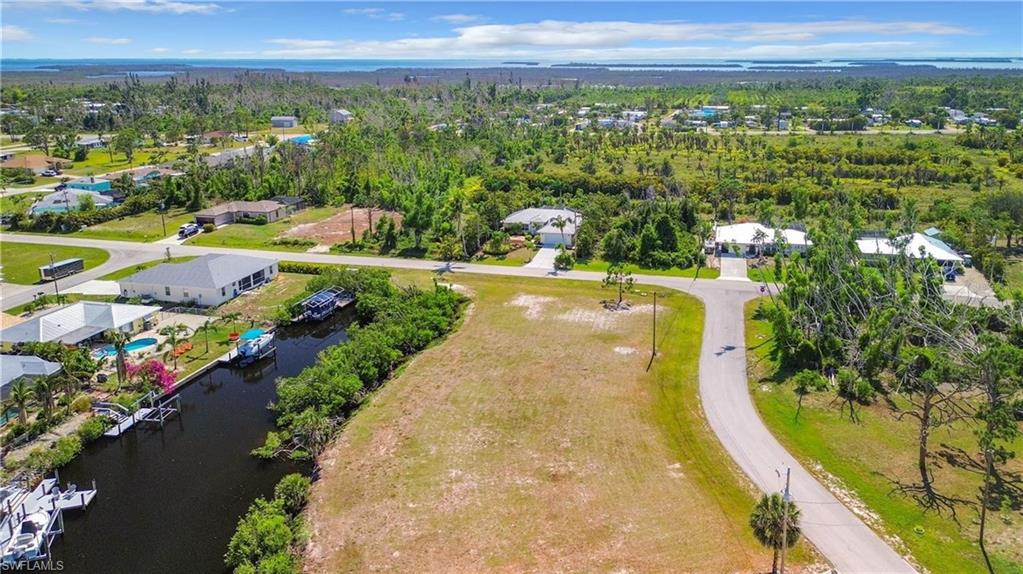 CHARLOTTE SHORES - Land