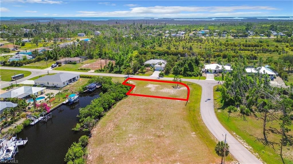 CHARLOTTE SHORES - Land