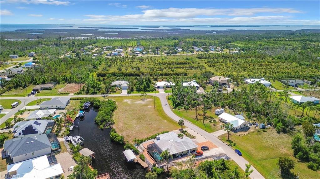 CHARLOTTE SHORES - Land