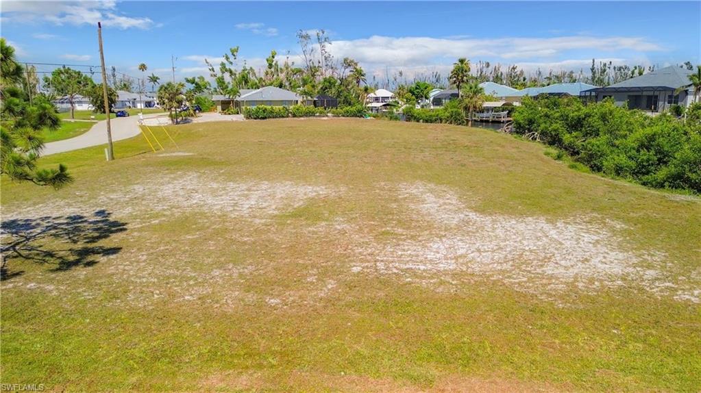 CHARLOTTE SHORES - Land